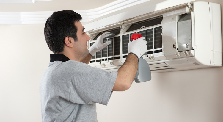 Nettoyer une climatisation : conseils d'entretien et étapes